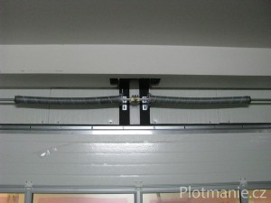 Výměna pružiny vrat do 48 hodin Kompletní výměna pružin TRIDO